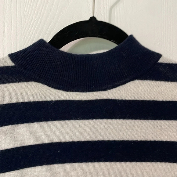 Madewell Navy & White Striped Wool Blend Oversized Sweater Size XXS (fits large) - Picture 3 of 6